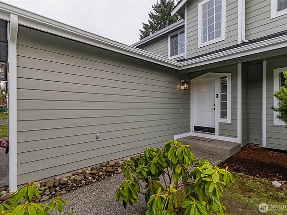 5th image of 18327 39th Avenue Ct E