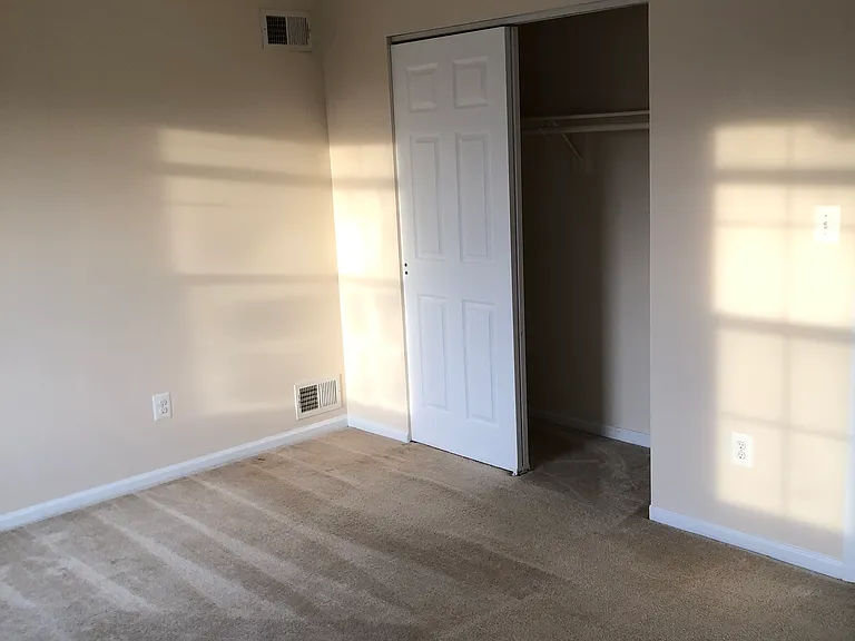 406 Woodbridge Commons Way #406 — Photo 7