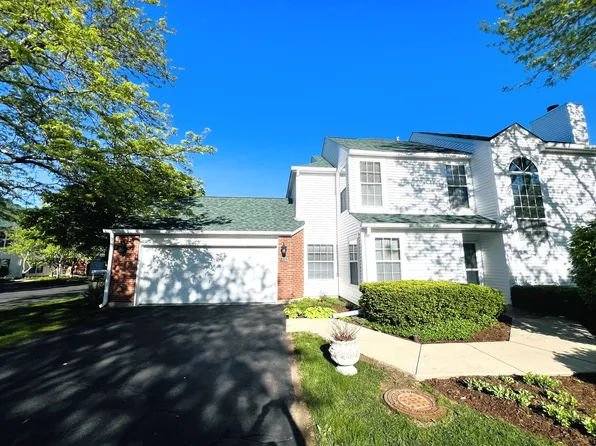 111 N Woodbury Ln, Lake Bluff, IL 60044