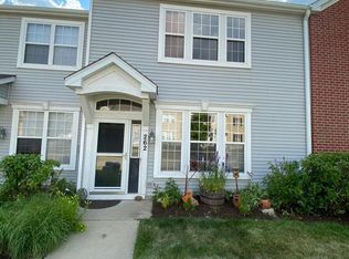 262 Springbrook Trl S, Oswego, IL 60543