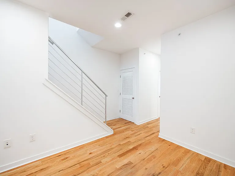 1642 N Marshall Street — Photo 6
