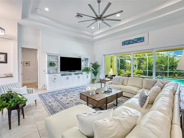 16 Willoughby DR, NAPLES, FL 34110