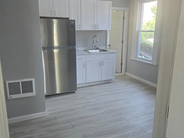 28 Sherman St #7 — Photo 39
