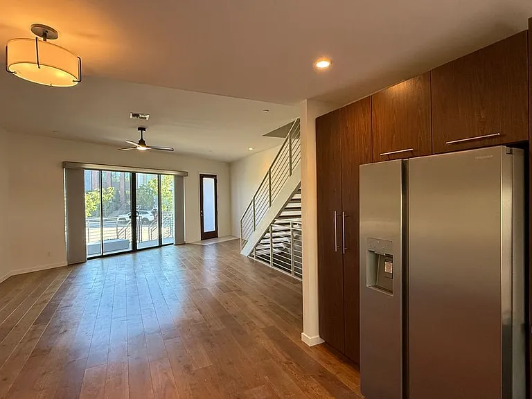 488 Garden St — Photo 12