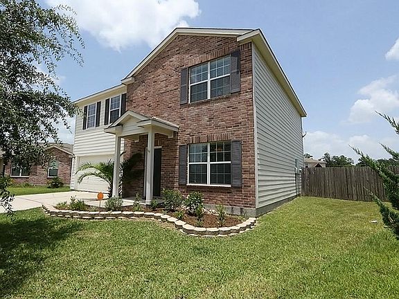 Extra room between this home and neighbors. LOW TAX RATE!