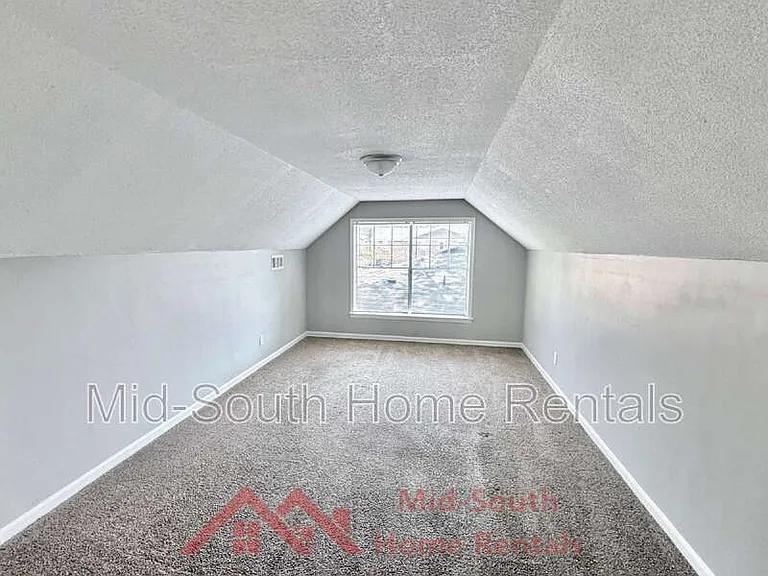 1733 Gowan Dr — Photo 17