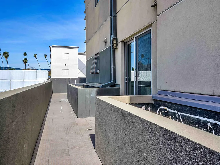12026 Wilshire Blvd #A — Photo 40