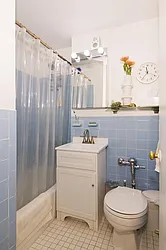 Rented by R New York