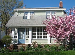 156 E 208th St, Euclid, OH 44123