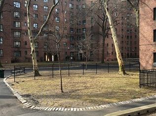2160 E Tremont Ave, Bronx, NY 10462