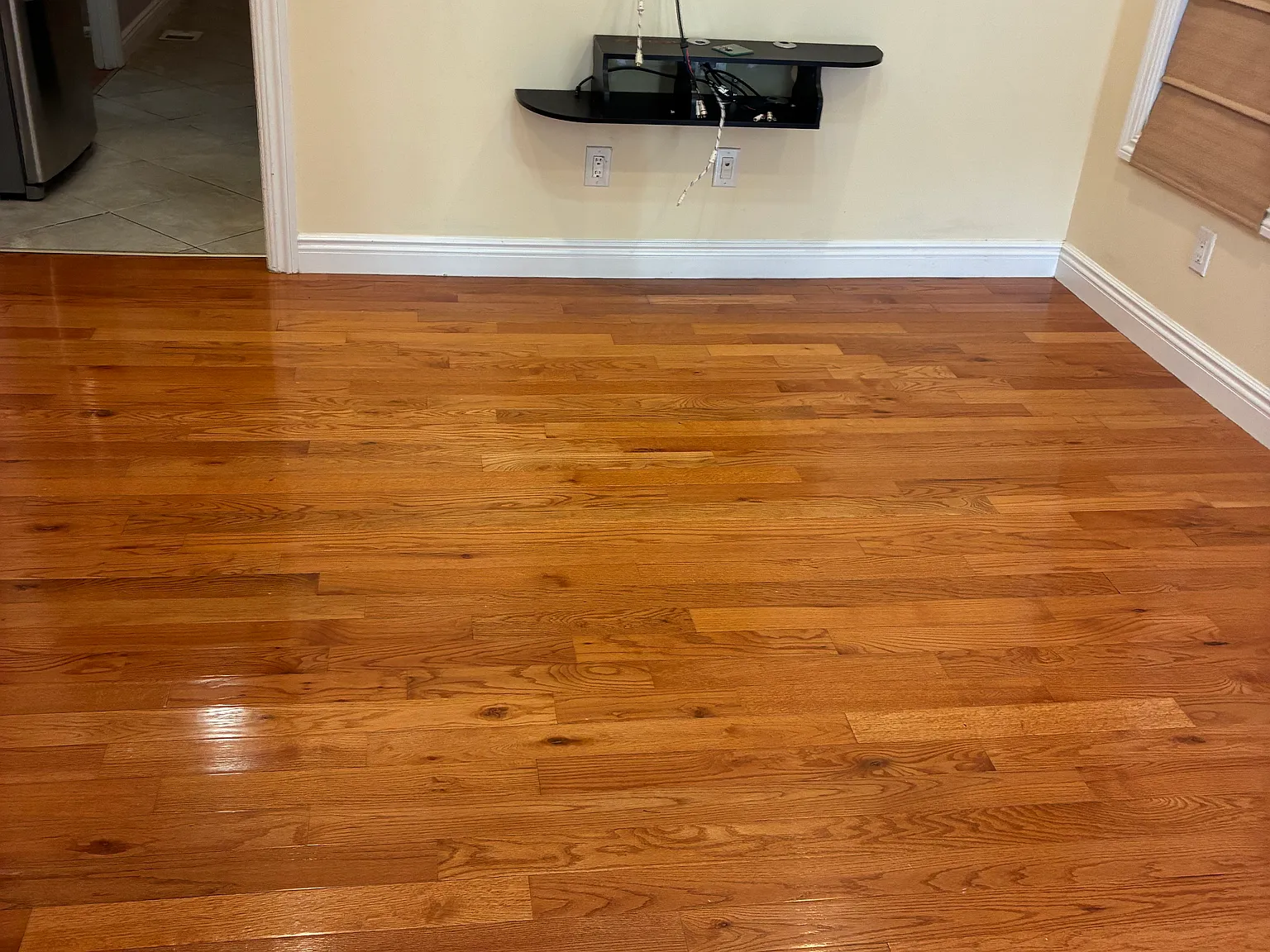 3 bed, 1300 sqft, $2,300 — Photo 3