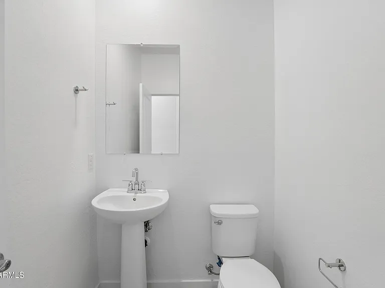 25293 W Wayland Dr — Photo 22