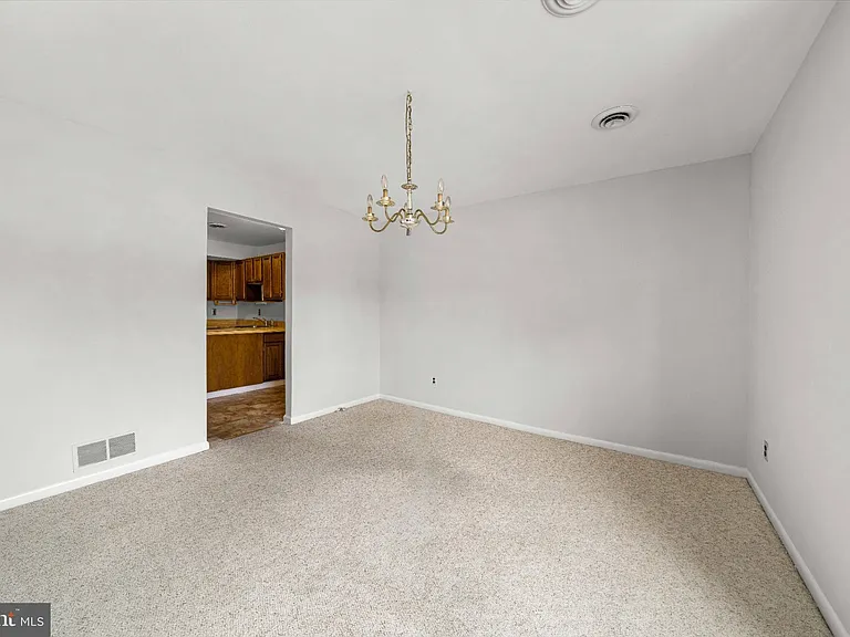 132 E Green Valley Cir — Photo 3