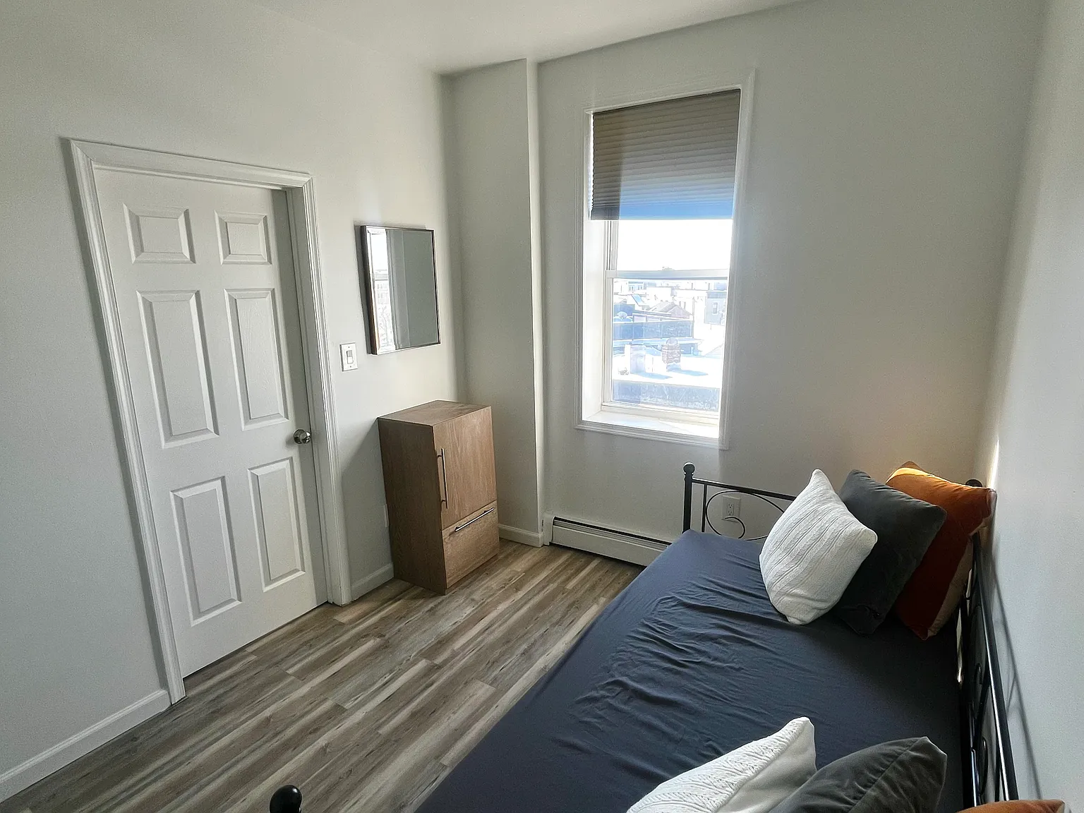 2 bed, 700 sqft, $1,195 — Photo 4