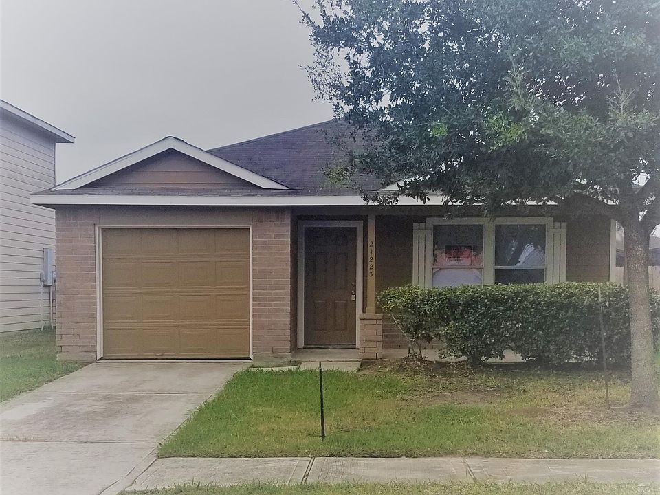 1st image of 21223 Linden House Ct