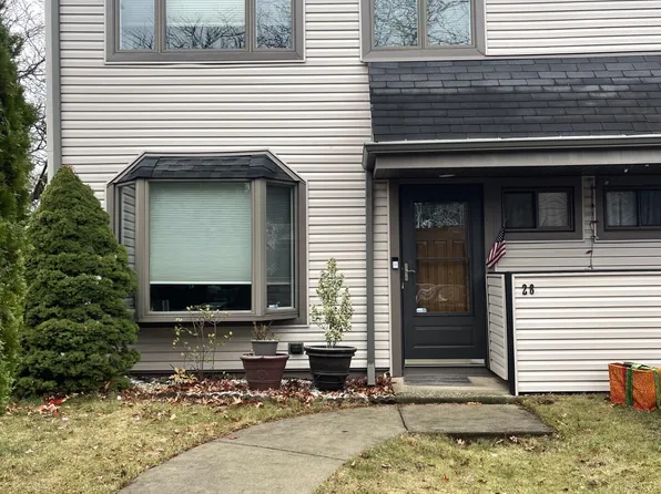 28 Hampton Pl, Staten Island, NY 10309
