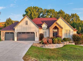 22 Royal Estates Rd, Kimberling City, MO 65686