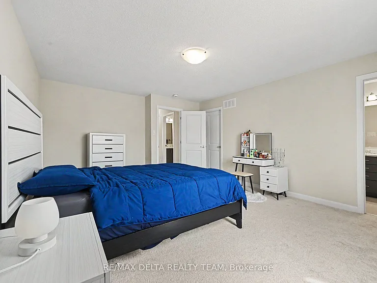 505 Convenire Row — Photo 13