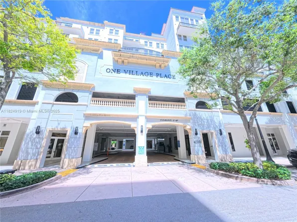4100 Salzedo St APT 809, Coral Gables, FL 33146