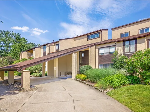 186 Court Dr APT 105, Fairlawn, OH 44333