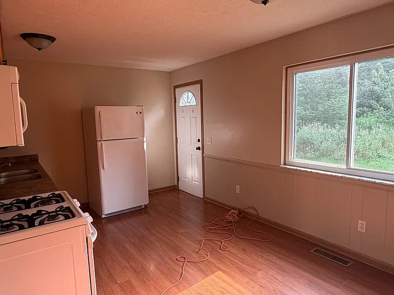 370 Lincoln St SW #D — Photo 13
