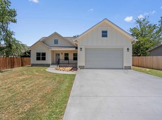 6279 River Oaks Dr, Kingsland, TX 78639
