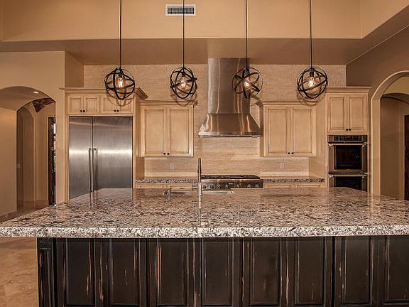 5th image of 2623 S Sunset Village Dr