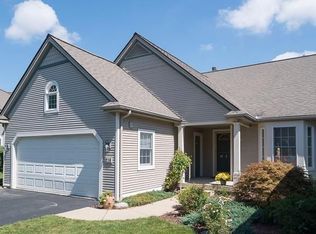 216 Pierce Lake Dr, Chelsea, MI 48118