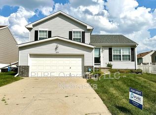 6215 N 128th St, Omaha, NE 68164