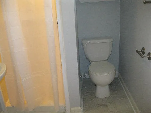 Lower level 3/4 bathroom