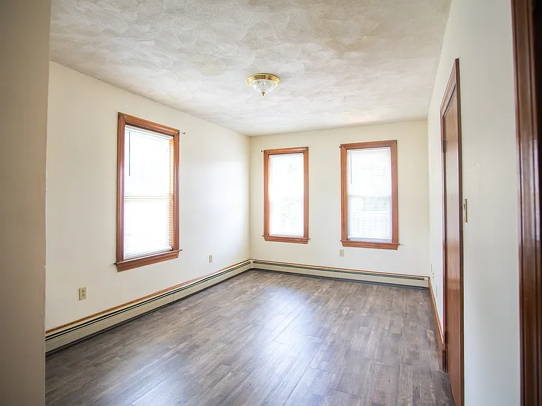 2 Lynnville Ter #2 — Photo 3