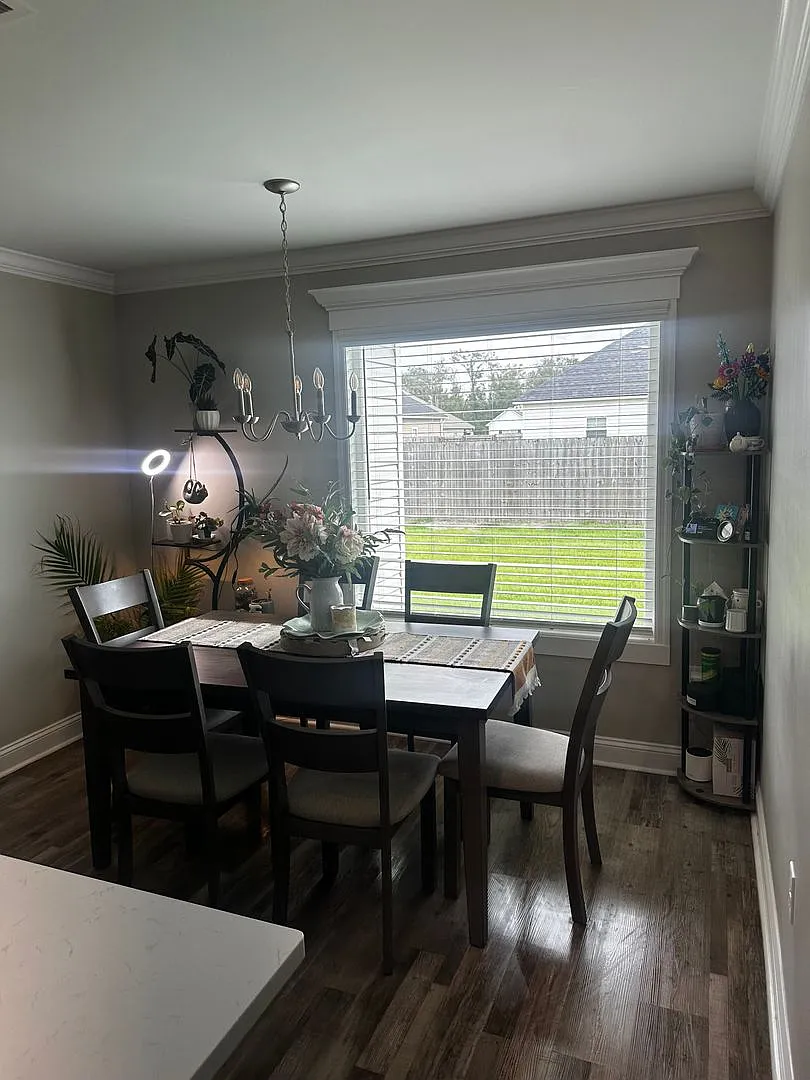 Val Del Estates Home — Photo 4
