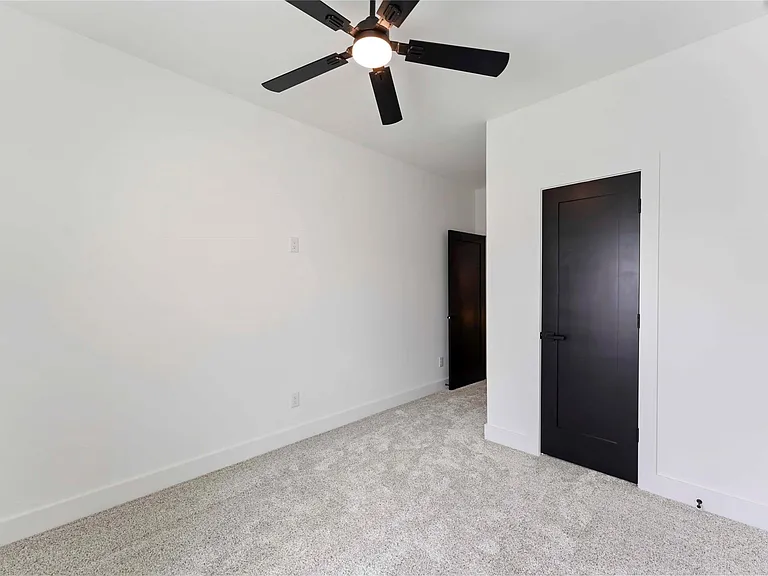 8501 Safeguard St #B — Photo 18