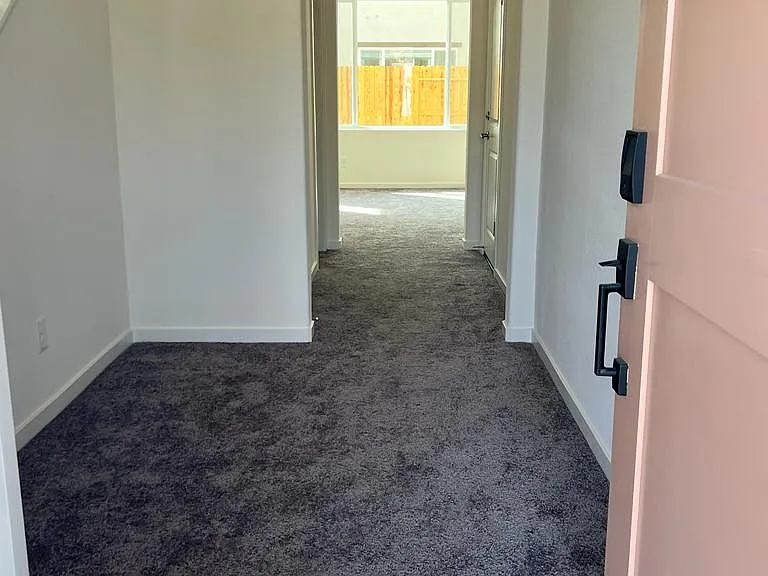 3467 Gallatin Dr — Photo 3