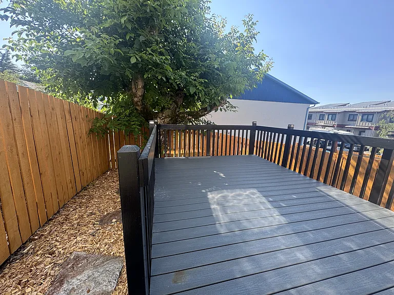 207 SE Harlow Ave — Photo 13