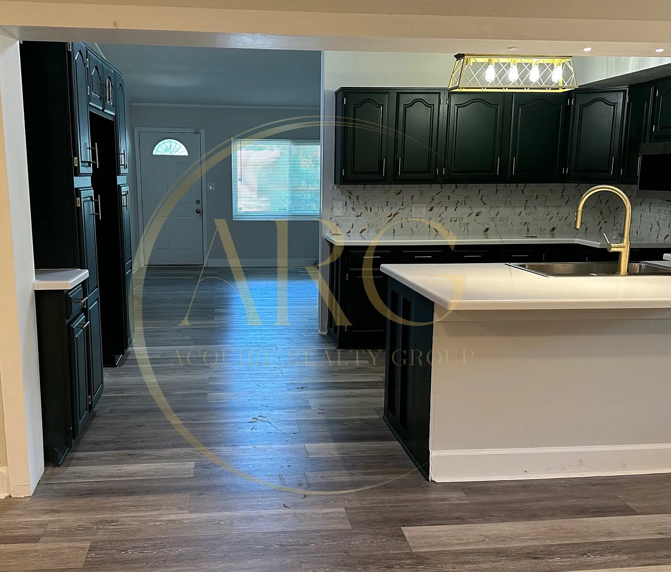 3 bed, 2000 sqft, $2,400 — Photo 3
