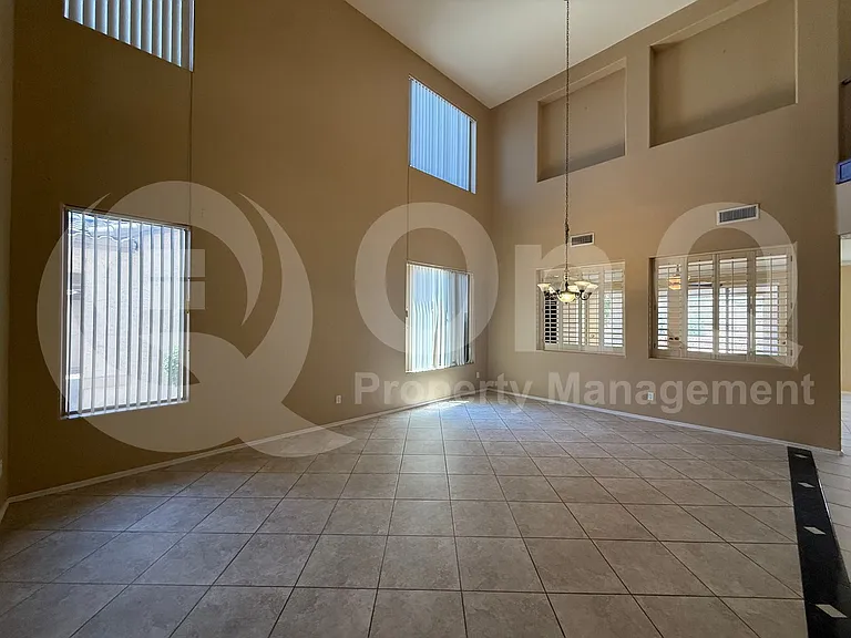 4454 E Spur Dr — Photo 4
