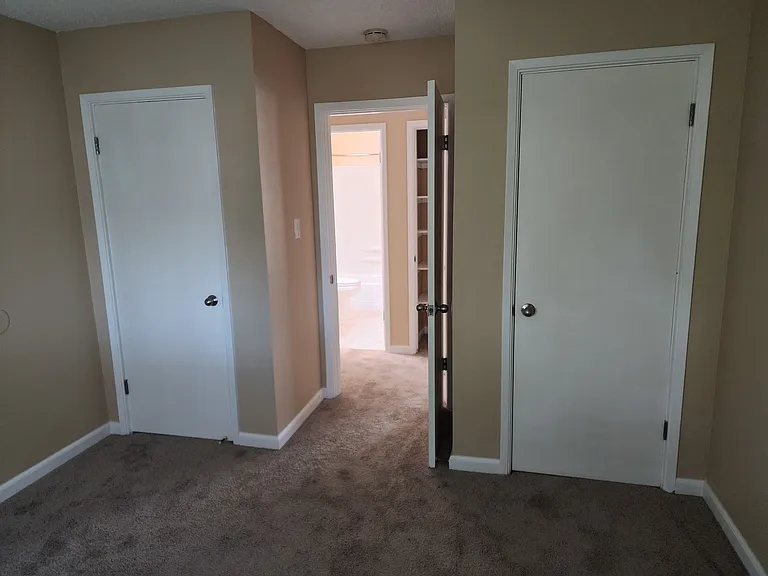 Arden Town Apartments — Photo 16