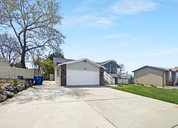 4th image of 1365 E Cedar Crest Dr