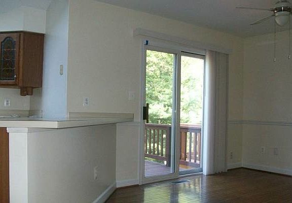 5th image of 7042 Falls Reach Dr