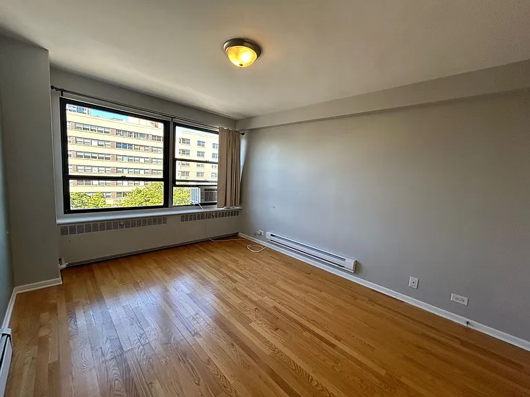 4180 Marine Terrace Apartments — Photo 15