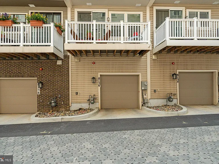 8156 Tompkins St — Photo 33