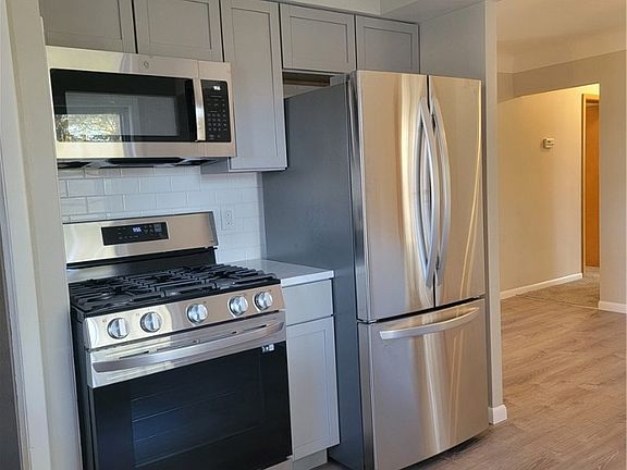 5th image of 2111 Grantwood Dr