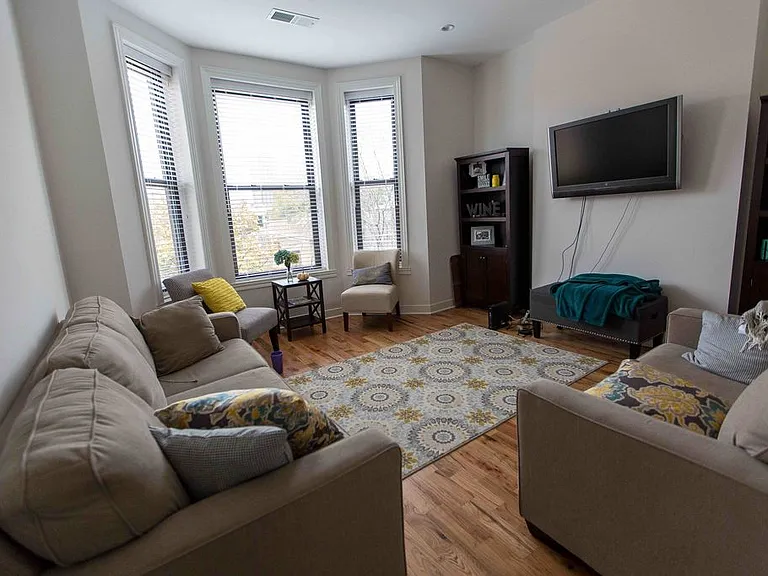 751-53 W Buckingham Pl — Photo 28