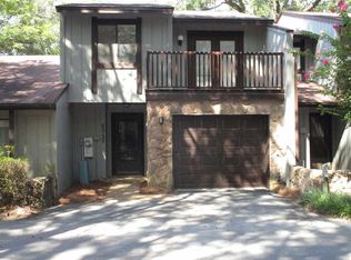 6055 Hilburn Rd, Pensacola, FL 32504