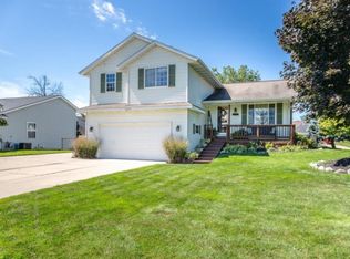 1639 Cedar Creek Dr, Zeeland, MI 49464