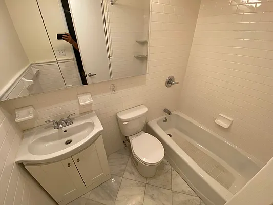 Rented by Guidance Realty Corp. | media 43