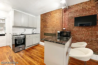 88 Horatio Street, #5D