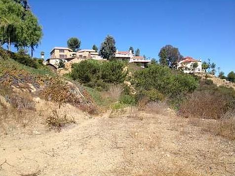 4th image of Denise Ct