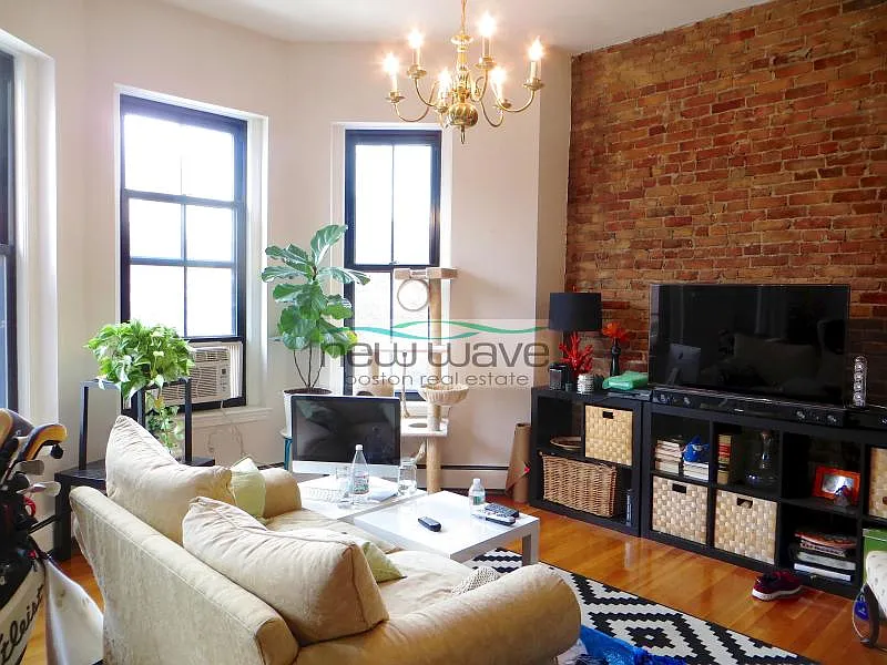 10 Columbus Sq #5